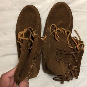 Minnetonka Moccasin Suede Fringe Boot - Short